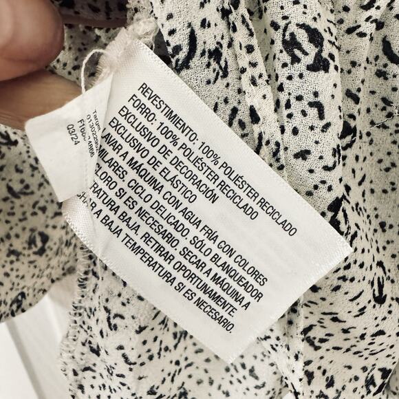 Universal Thread Gray & Cream Ruffled Blouse Tie Neck Peplum Peasant Top L - Picture 4 of 5